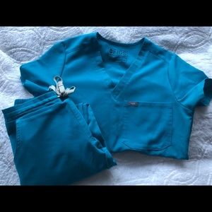 Figs teal scrubs set! Worn twice! Great condition